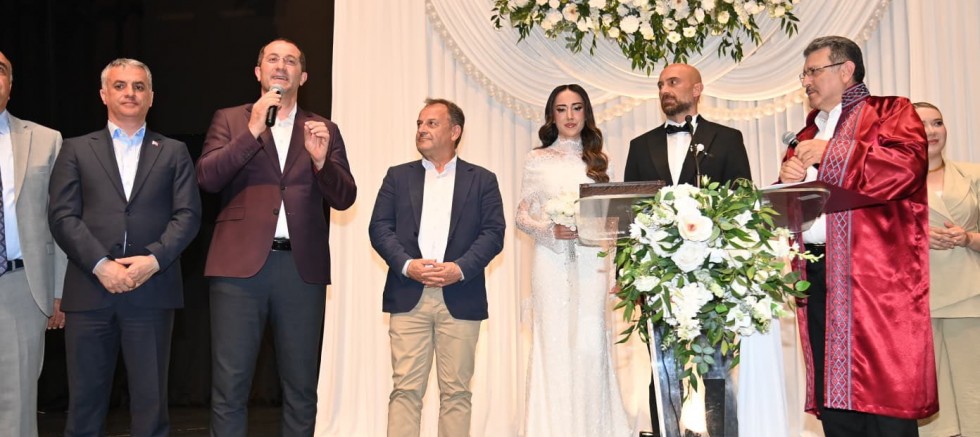 “BİR ÖMÜRLÜK YOLCULUĞUN İLK İMZASI: EDA VE EROL’UN ZARİF NİKAHI” - MAGAZİN