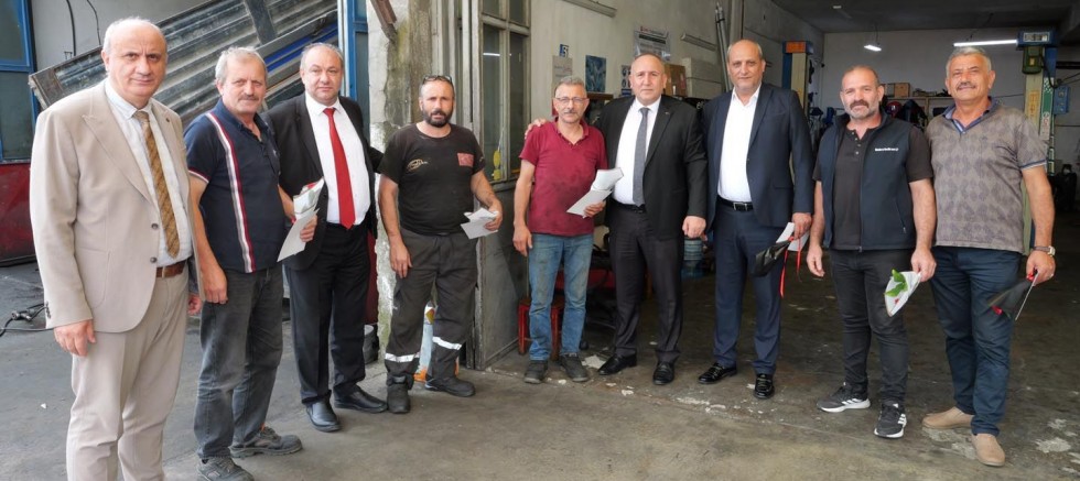 Esnafa karanfil ve Ahilik Nasihati dağıtıldı - EĞİTİM