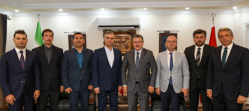 “İRAN İLE İLİŞKİLERİMİZİ DAHA GÜÇLÜ HALE GETİRMEK İSTİYORUZ” - SİYASET
